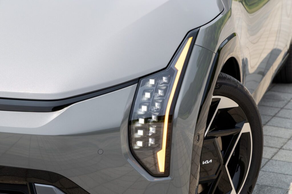 EV4-Detail light